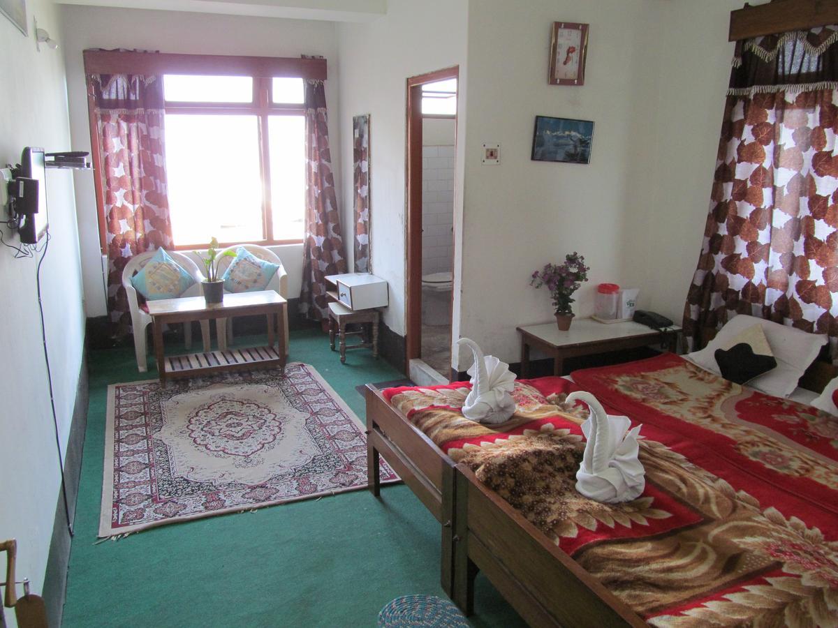 Hotel View Point Pelling Exterior photo